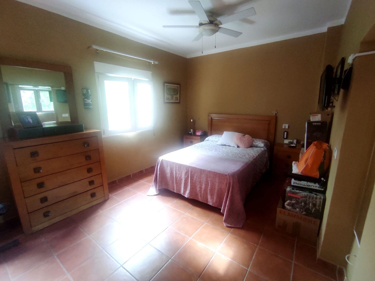 Se vende Apartamento Planta Media de 4 dormitorios en Costa Del Sol, Málaga, España