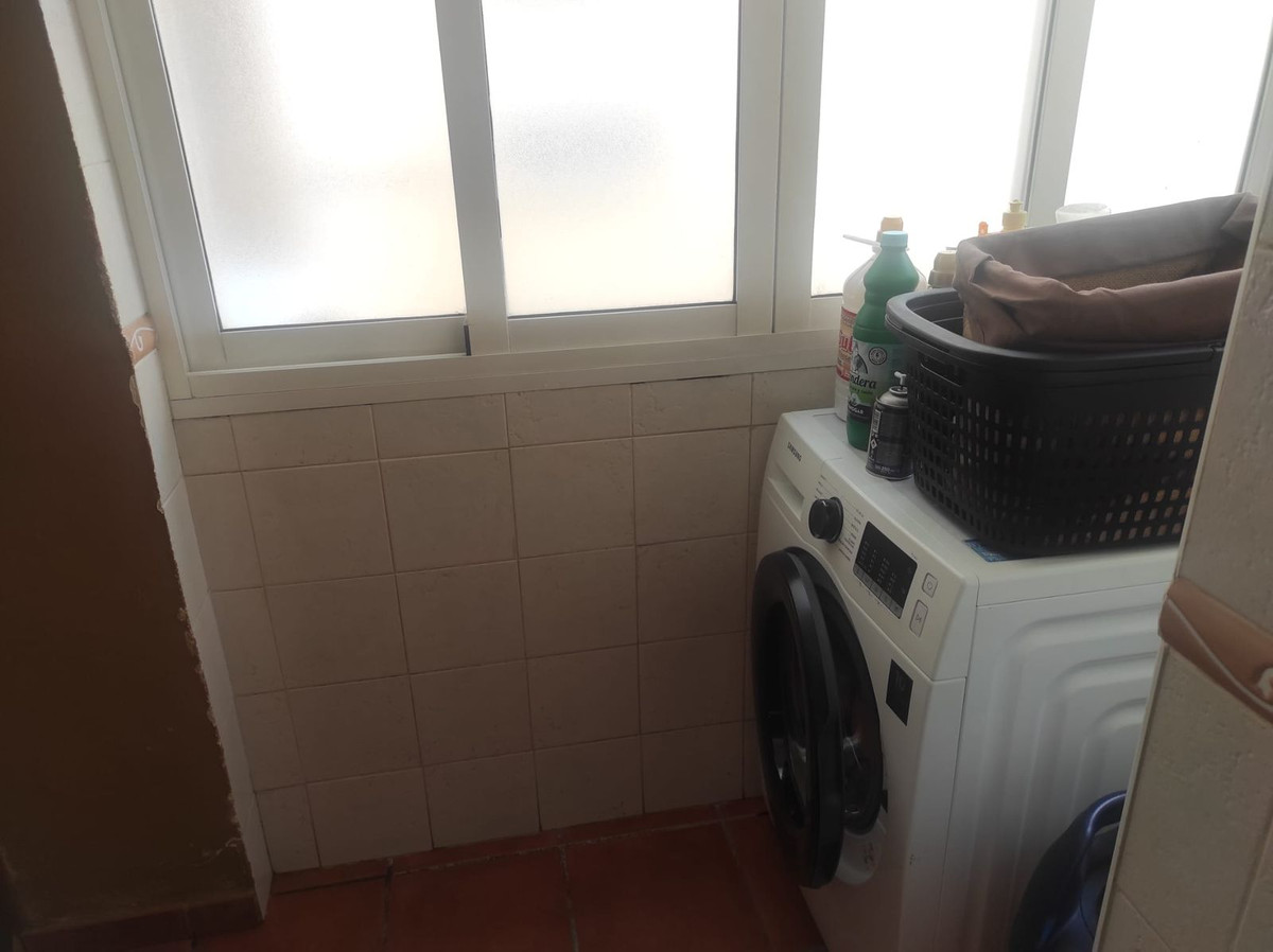 Se vende Apartamento Planta Media de 4 dormitorios en Costa Del Sol, Málaga, España