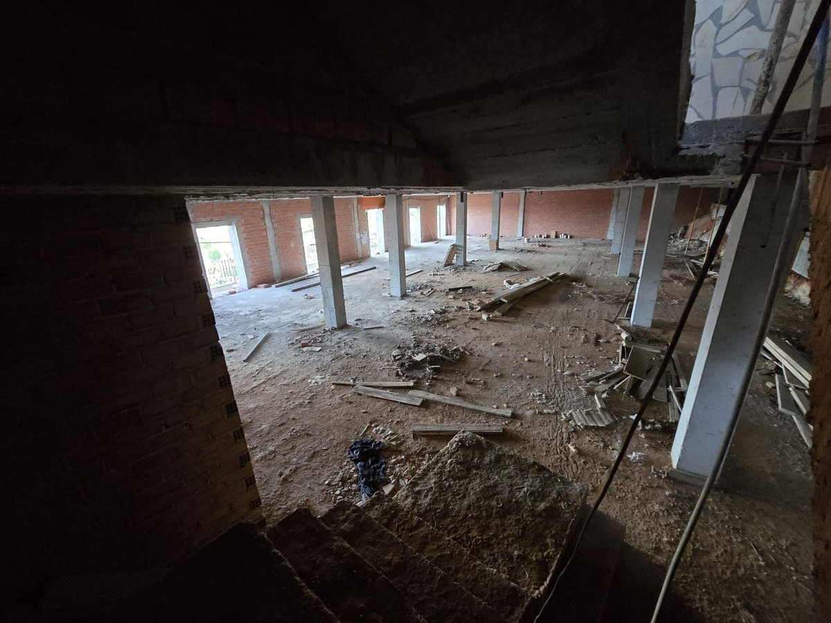 Commercial unit for sale in Guaro Costa Del Sol, Málaga, Spain