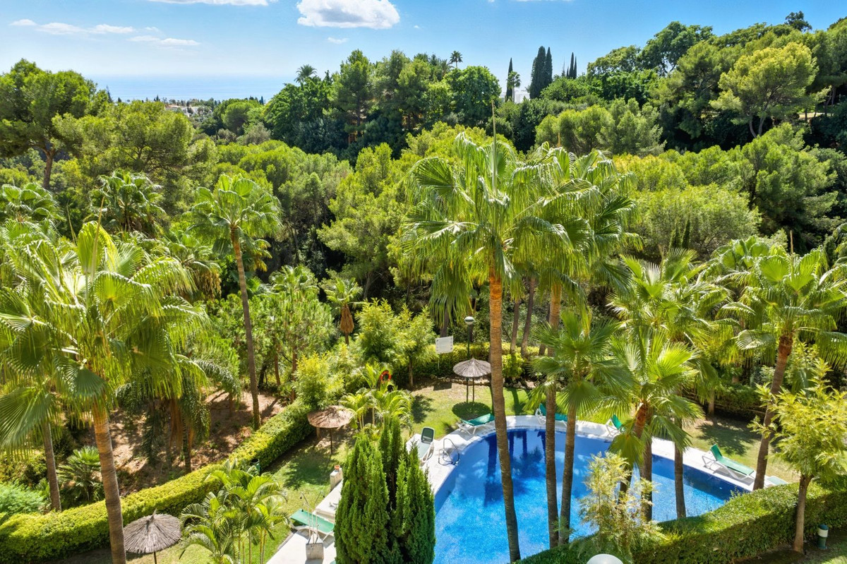 3 Bed Apartment for sale in Sierra Blanca Costa Del Sol, Málaga, Spain