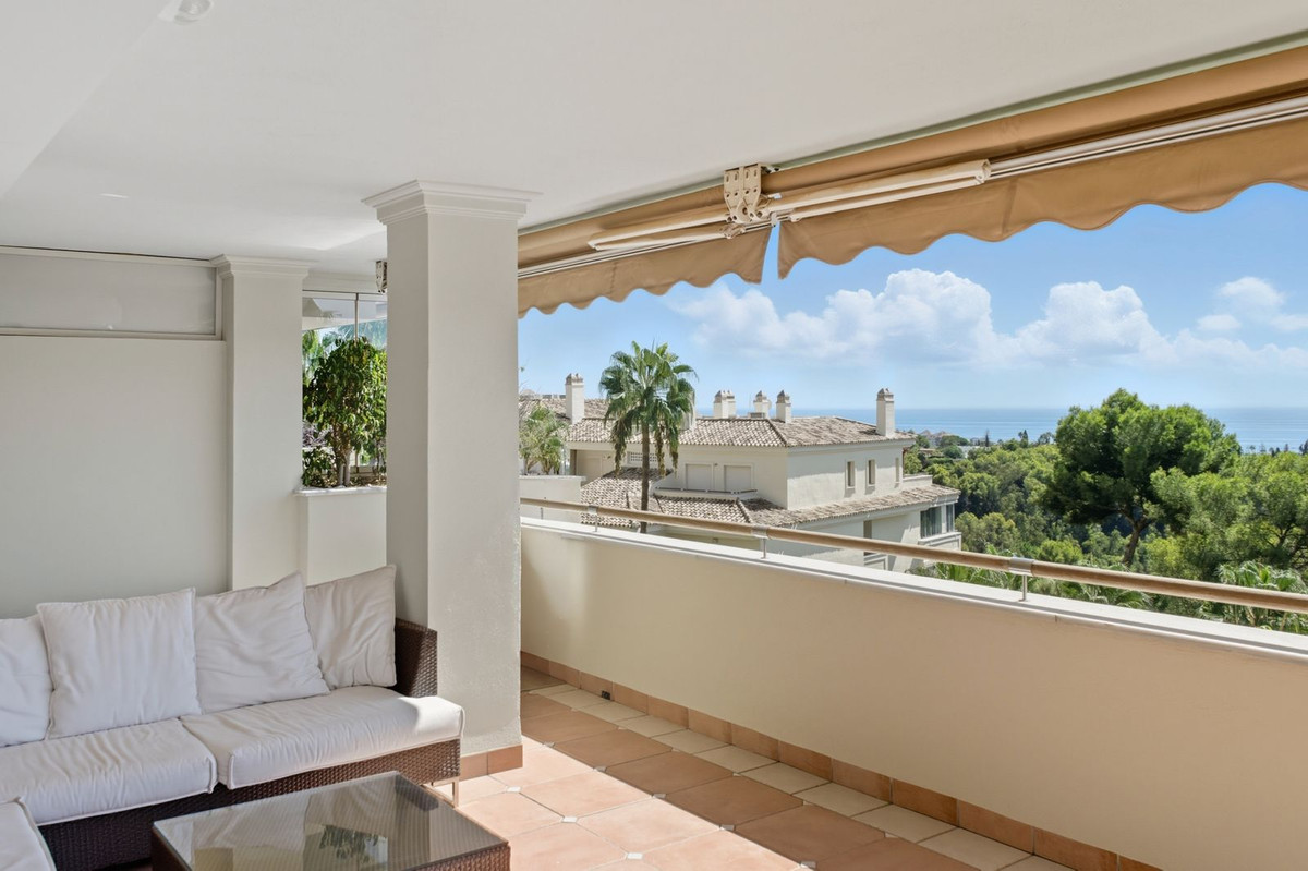 3 Bed Apartment for sale in Sierra Blanca Costa Del Sol, Málaga, Spain