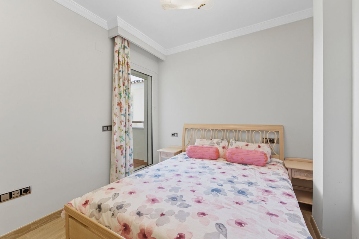 3 Bed Apartment for sale in Sierra Blanca Costa Del Sol, Málaga, Spain