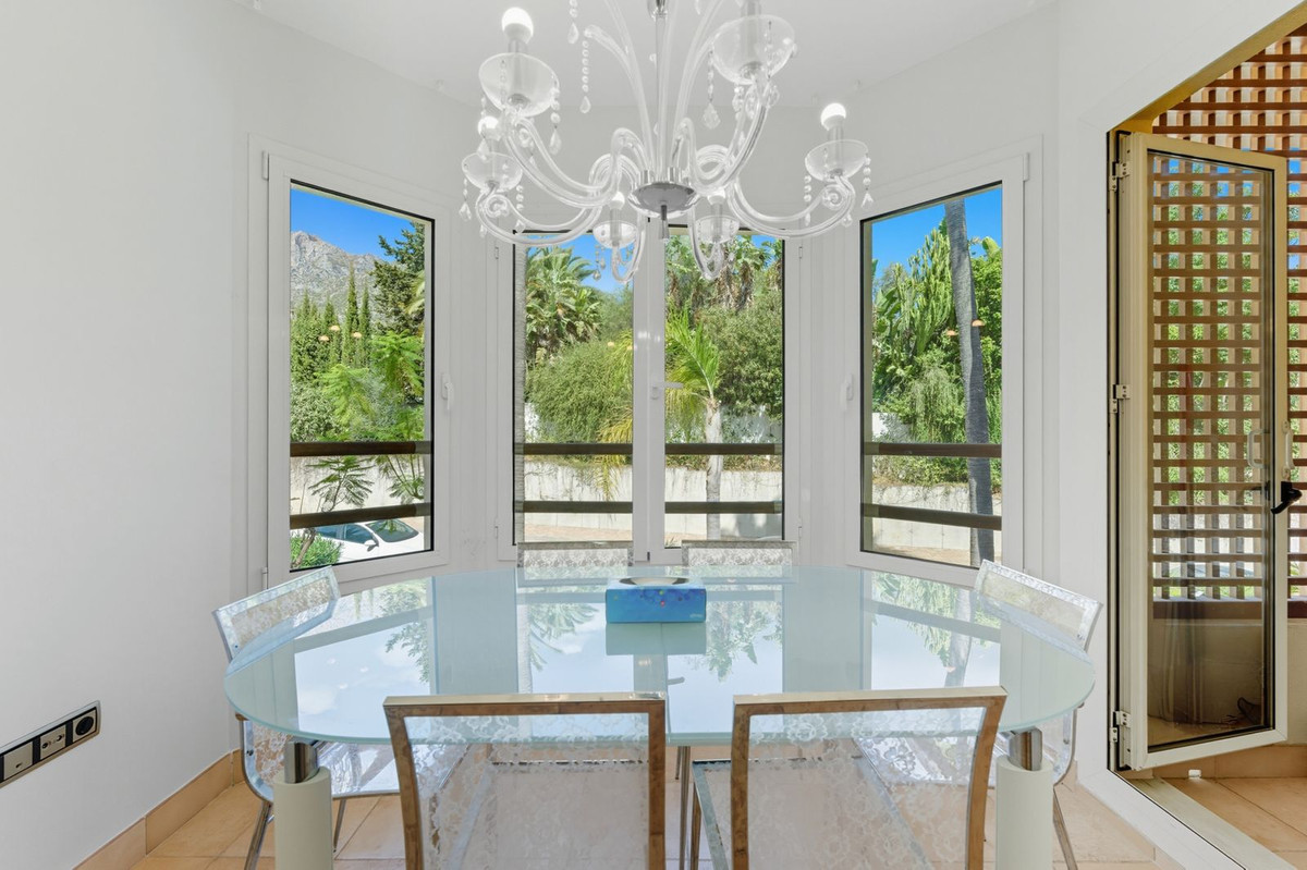 3 Bed Apartment for sale in Sierra Blanca Costa Del Sol, Málaga, Spain
