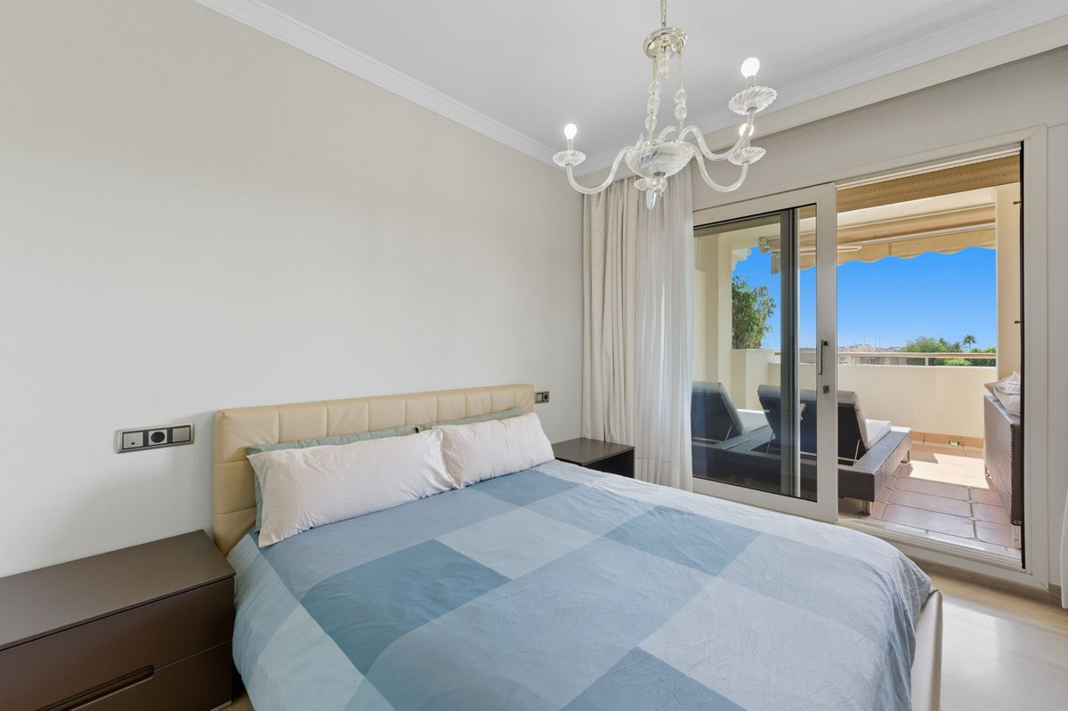 3 Bed Apartment for sale in Sierra Blanca Costa Del Sol, Málaga, Spain