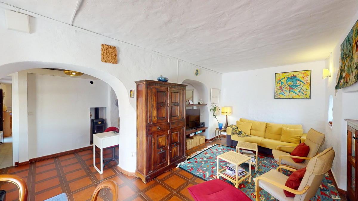 4 Bed Townhouse for sale in Vélezmálaga Costa Del Sol East, Málaga, Spain
