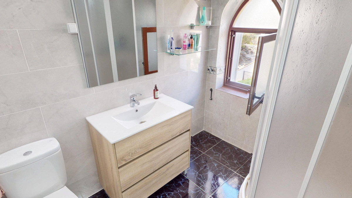 4 Bed Townhouse for sale in Vélezmálaga Costa Del Sol East, Málaga, Spain