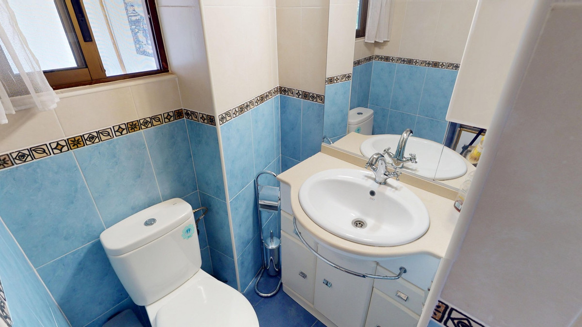 4 Bed Townhouse for sale in Vélezmálaga Costa Del Sol East, Málaga, Spain