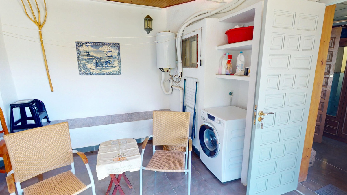 4 Bed Townhouse for sale in Vélezmálaga Costa Del Sol East, Málaga, Spain