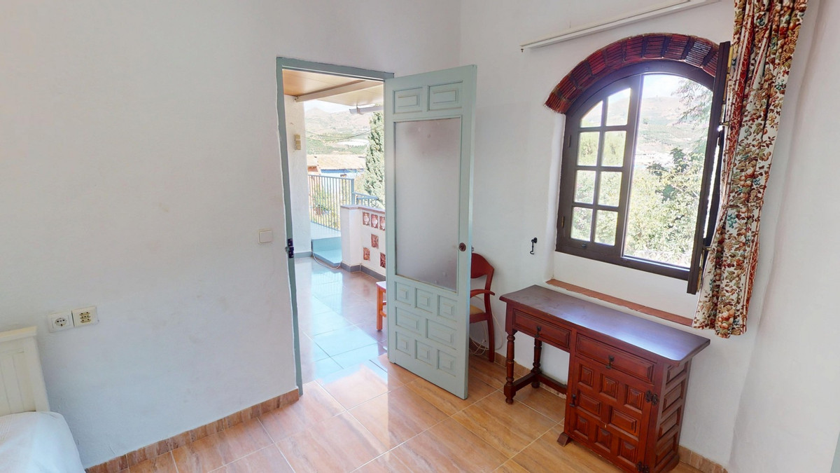 4 Bed Townhouse for sale in Vélezmálaga Costa Del Sol East, Málaga, Spain