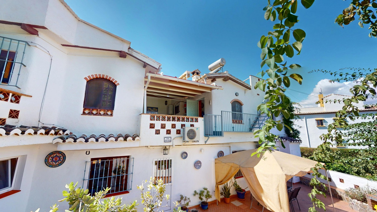 4 Bed Townhouse for sale in Vélezmálaga Costa Del Sol East, Málaga, Spain