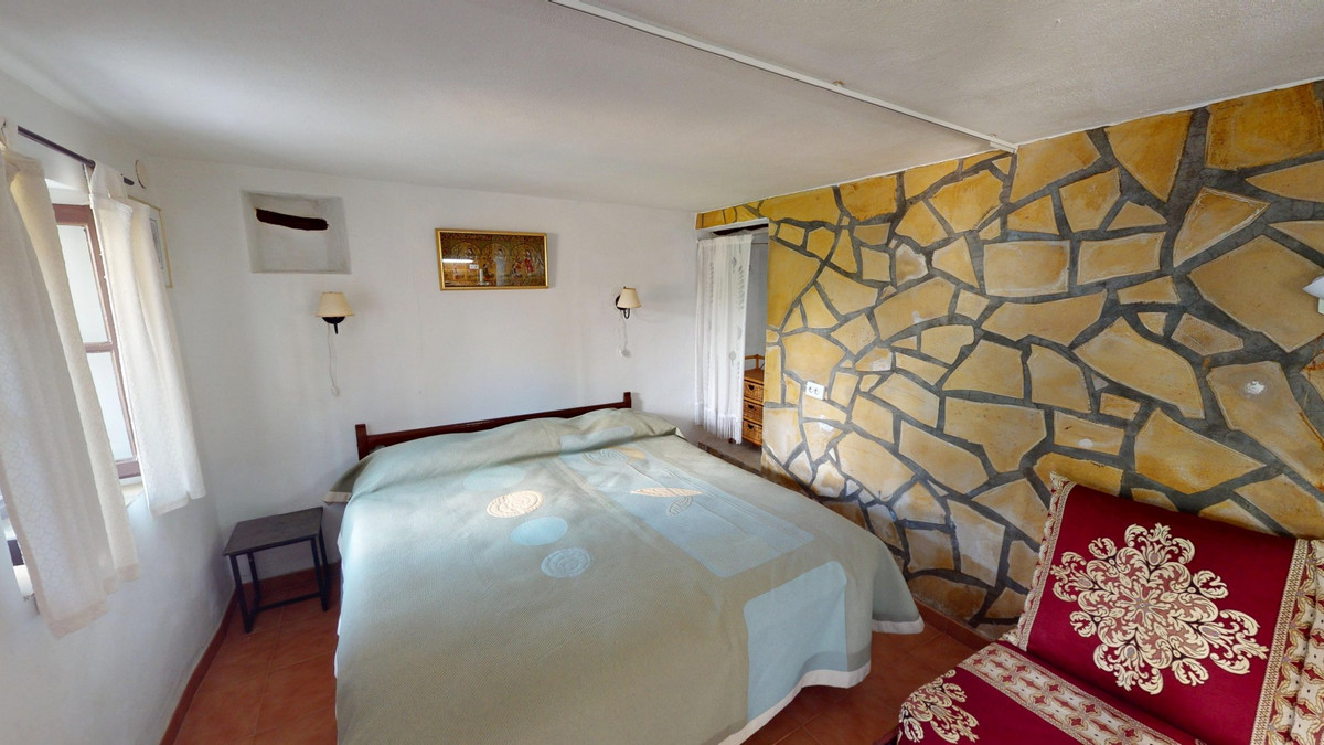 4 Bed Townhouse for sale in Vélezmálaga Costa Del Sol East, Málaga, Spain