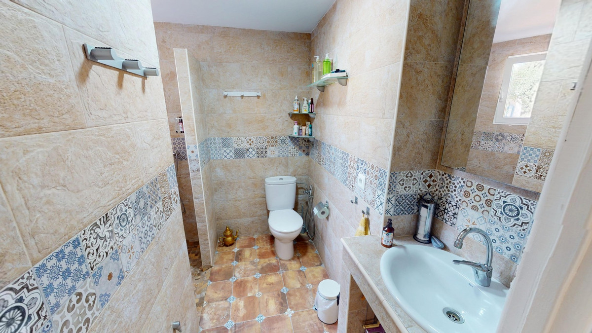 4 Bed Townhouse for sale in Vélezmálaga Costa Del Sol East, Málaga, Spain