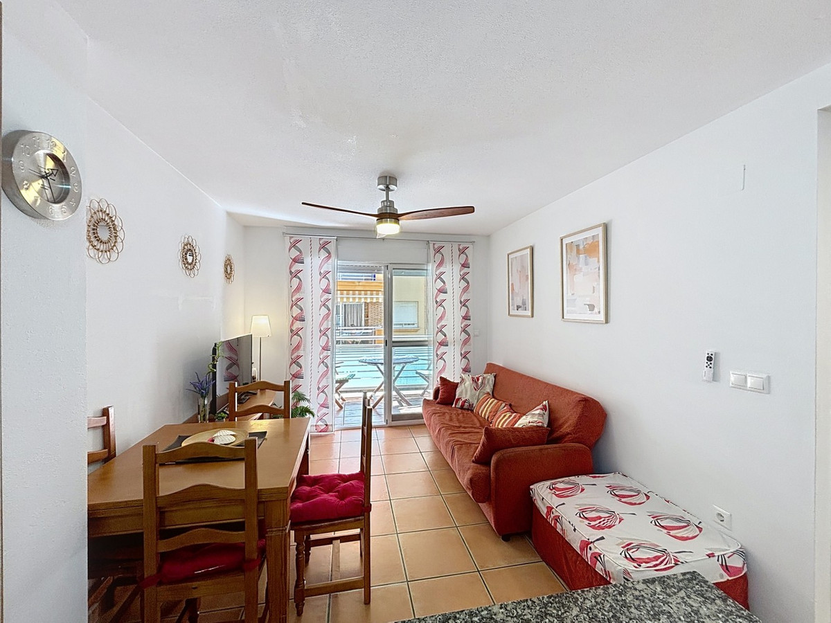 Se vende Apartamento Planta Media de 1 dormitorios en Costa Del Sol East, Málaga, España