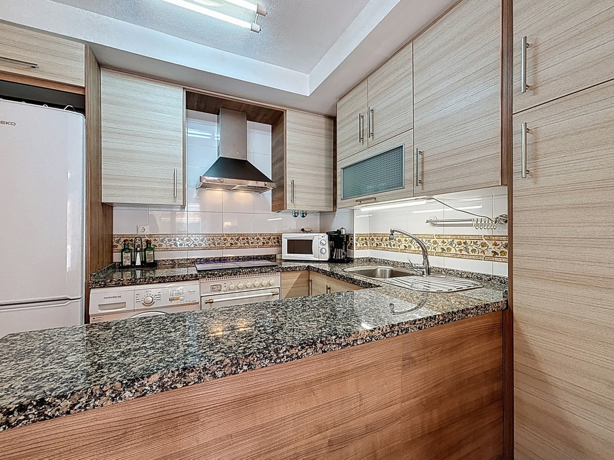 Se vende Apartamento Planta Media de 1 dormitorios en Costa Del Sol East, Málaga, España