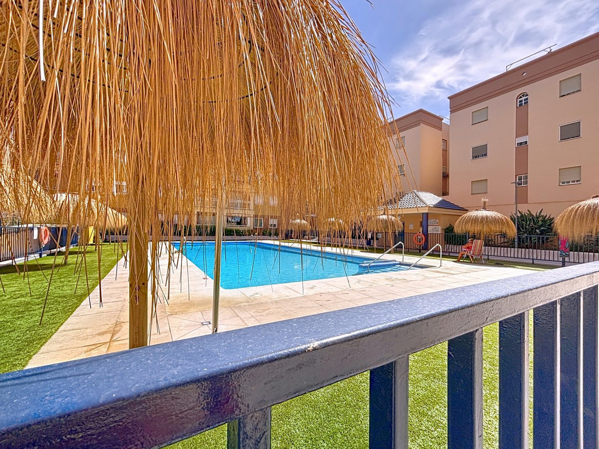 Se vende Apartamento Planta Media de 1 dormitorios en Costa Del Sol East, Málaga, España