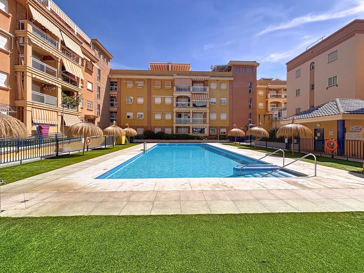 Se vende Apartamento Planta Media de 1 dormitorios en Costa Del Sol East, Málaga, España