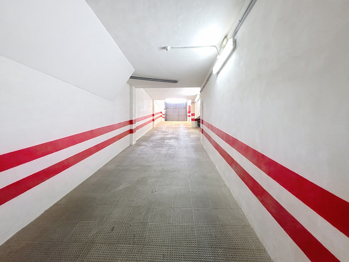 Se vende Apartamento Planta Media de 1 dormitorios en Costa Del Sol East, Málaga, España