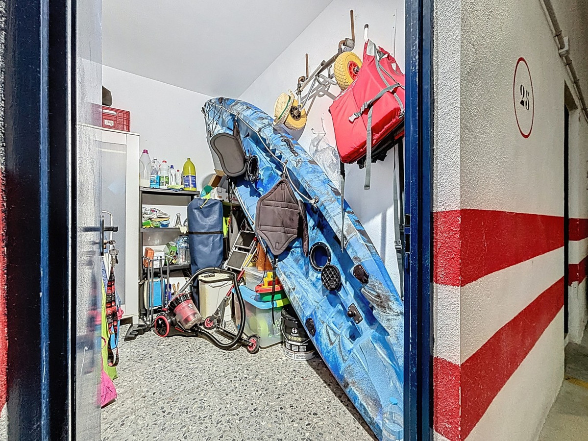 Se vende Apartamento Planta Media de 1 dormitorios en Costa Del Sol East, Málaga, España