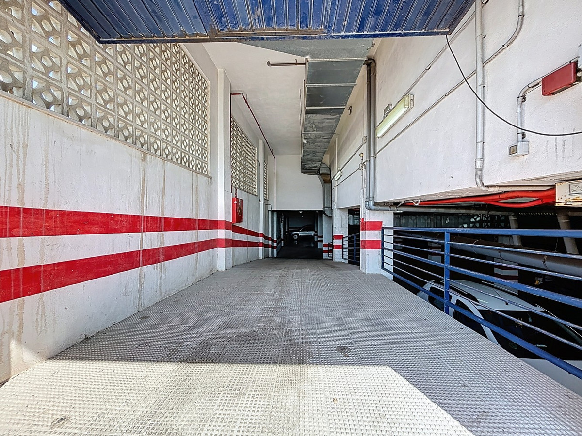 Se vende Apartamento Planta Media de 1 dormitorios en Costa Del Sol East, Málaga, España