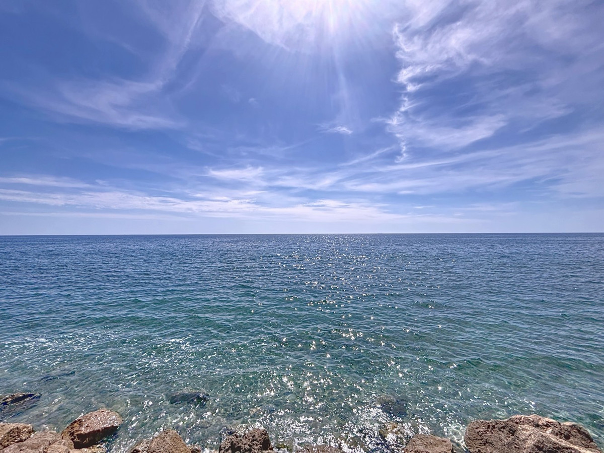 Se vende Apartamento Planta Media de 1 dormitorios en Costa Del Sol East, Málaga, España