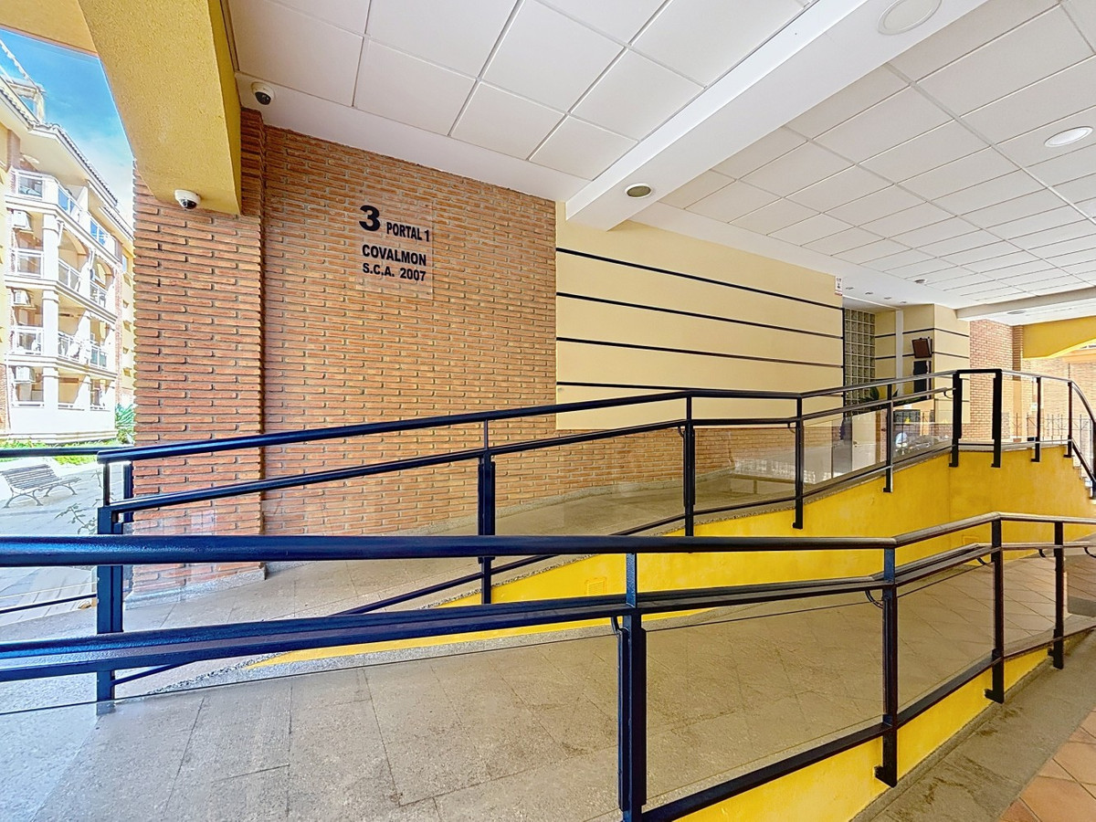 Se vende Apartamento Planta Media de 1 dormitorios en Costa Del Sol East, Málaga, España