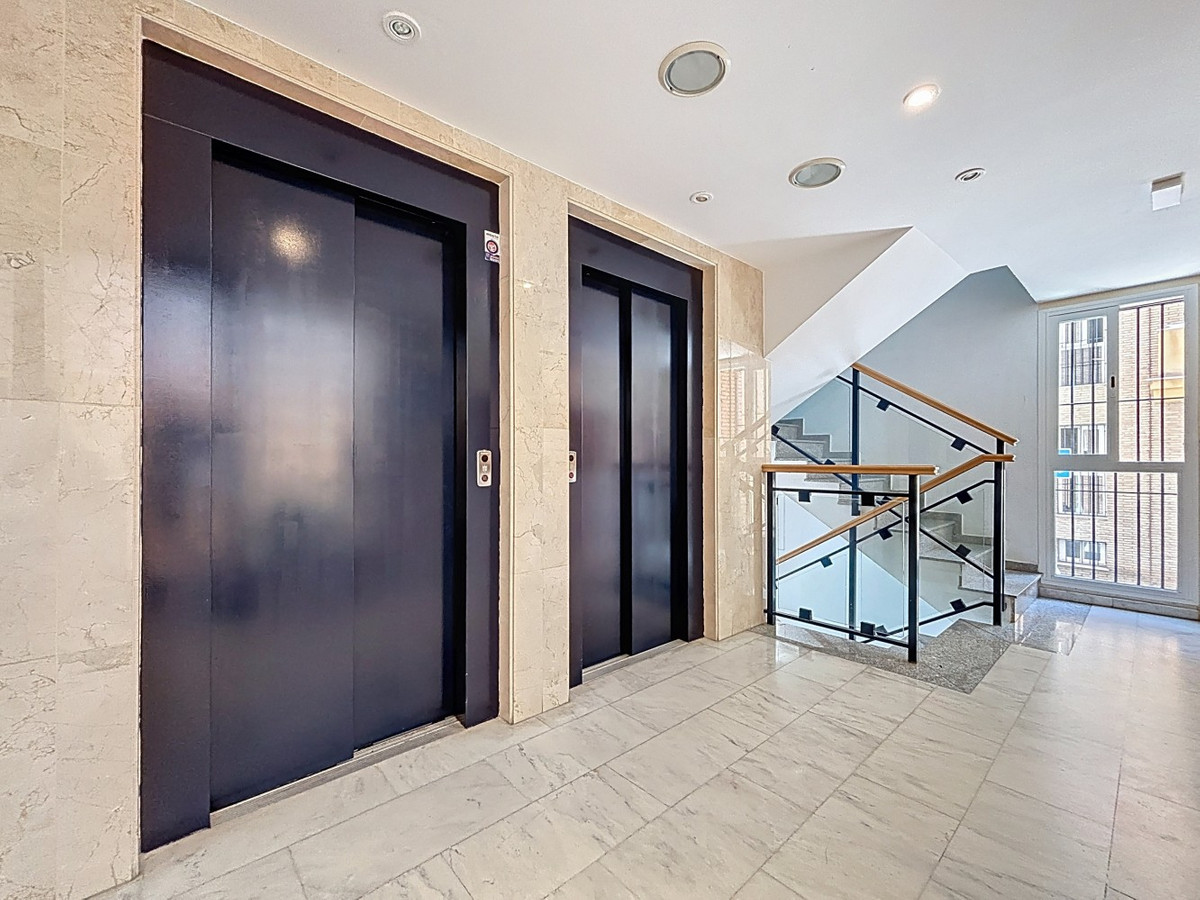 Se vende Apartamento Planta Media de 1 dormitorios en Costa Del Sol East, Málaga, España
