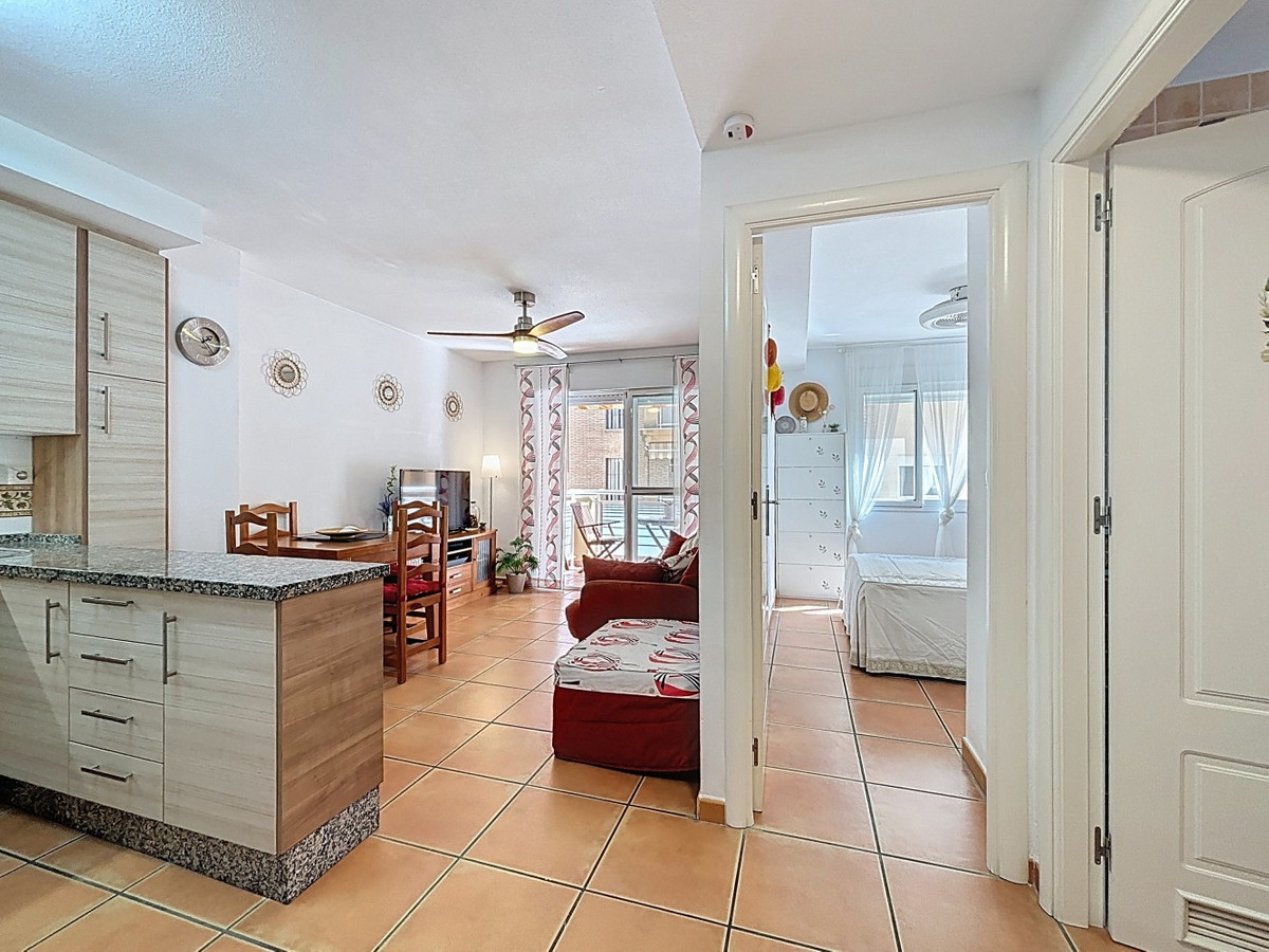 Se vende Apartamento Planta Media de 1 dormitorios en Costa Del Sol East, Málaga, España