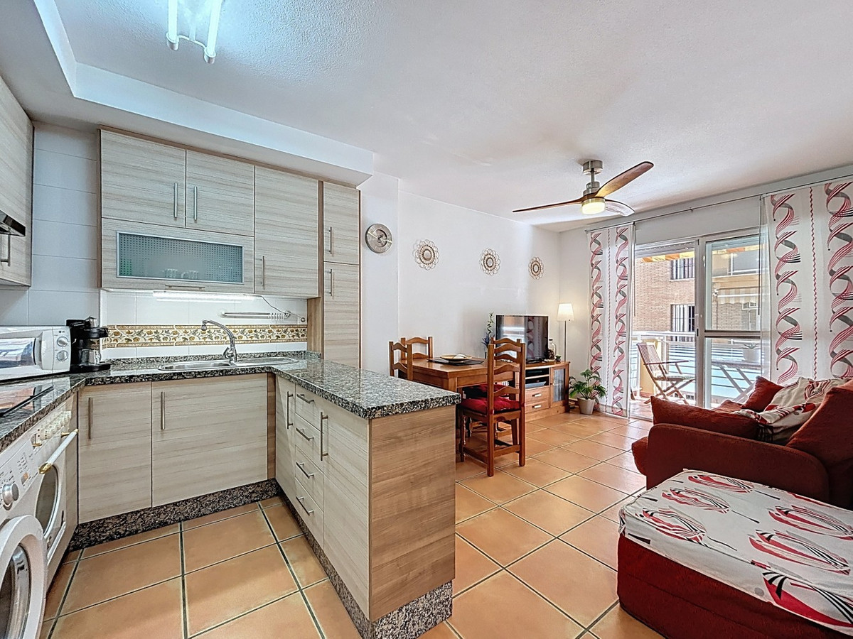 Se vende Apartamento Planta Media de 1 dormitorios en Costa Del Sol East, Málaga, España