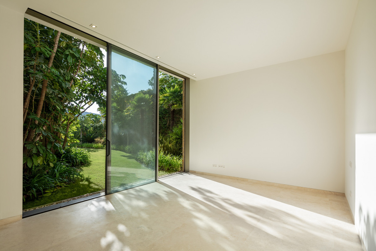Se vende Villa - Chalet de 5 dormitorios en Costa Del Sol, Málaga, España