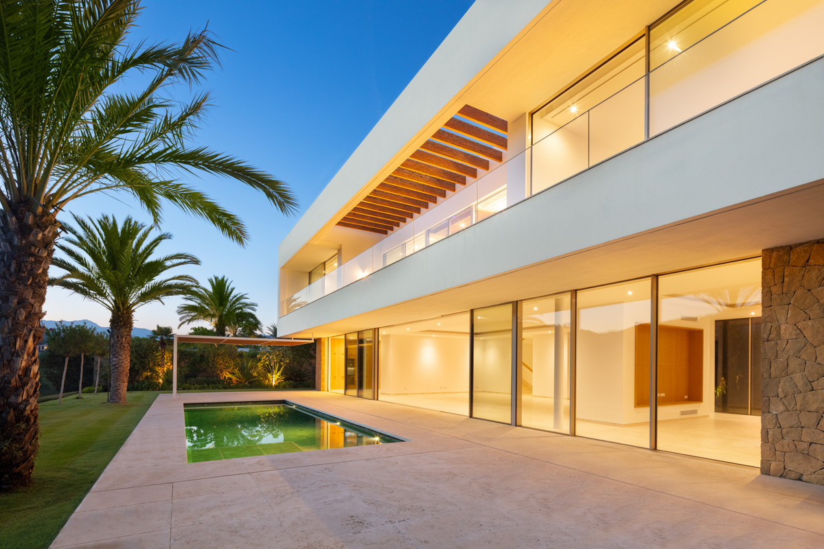 Se vende Villa - Chalet de 5 dormitorios en Costa Del Sol, Málaga, España
