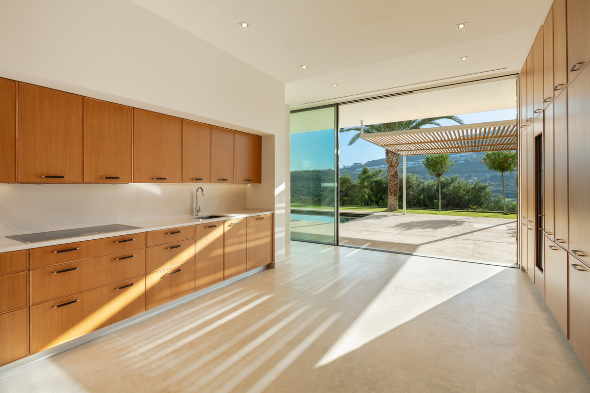 Se vende Villa - Chalet de 5 dormitorios en Costa Del Sol, Málaga, España
