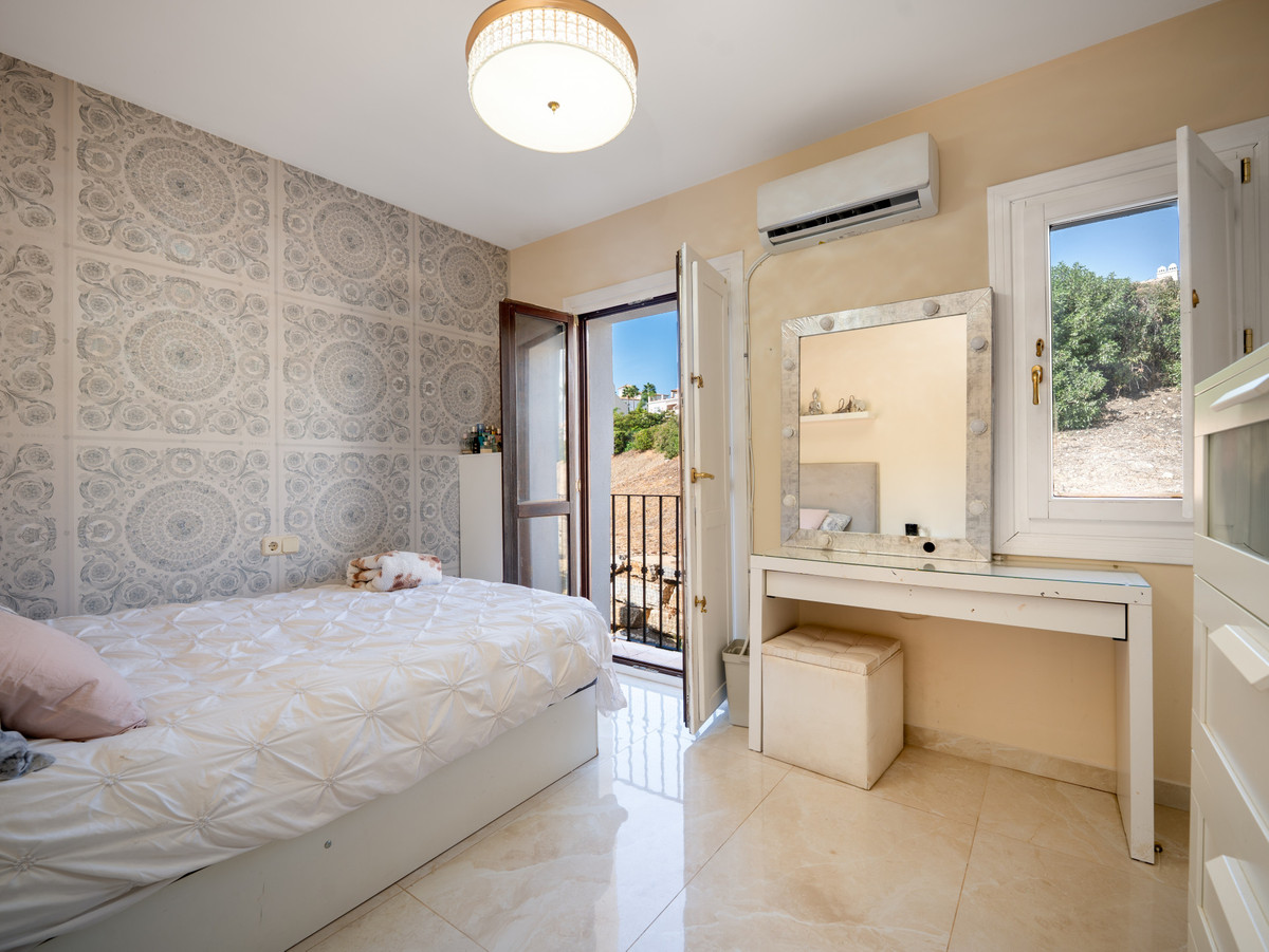 4 Bed Townhouse for sale in Estepona Costa Del Sol, Málaga, Spain