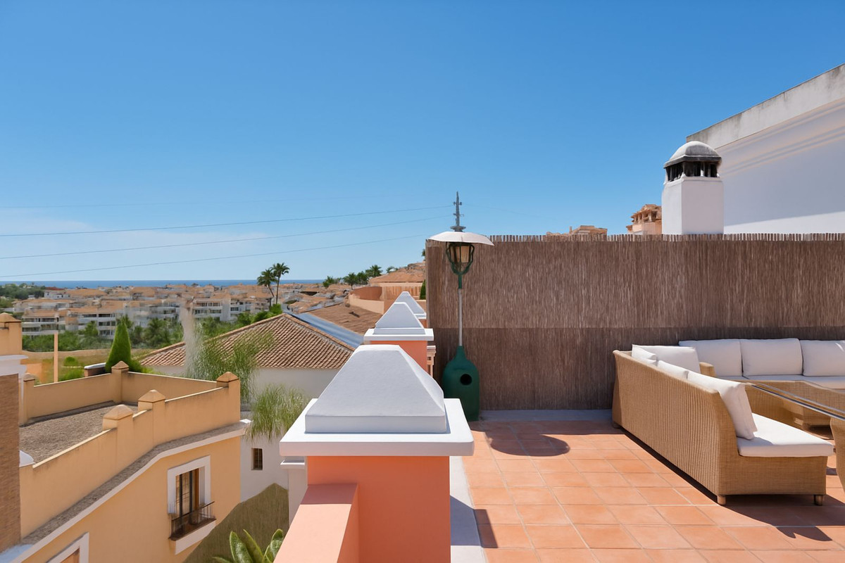 4 Bed Townhouse for sale in Estepona Costa Del Sol, Málaga, Spain