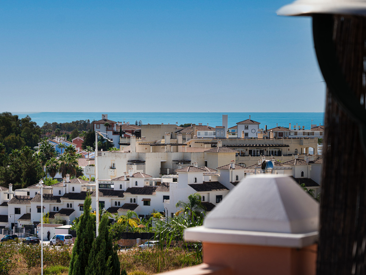 4 Bed Townhouse for sale in Estepona Costa Del Sol, Málaga, Spain