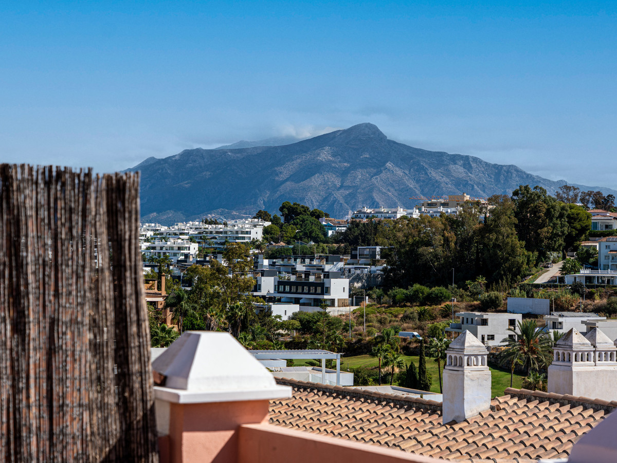 4 Bed Townhouse for sale in Estepona Costa Del Sol, Málaga, Spain