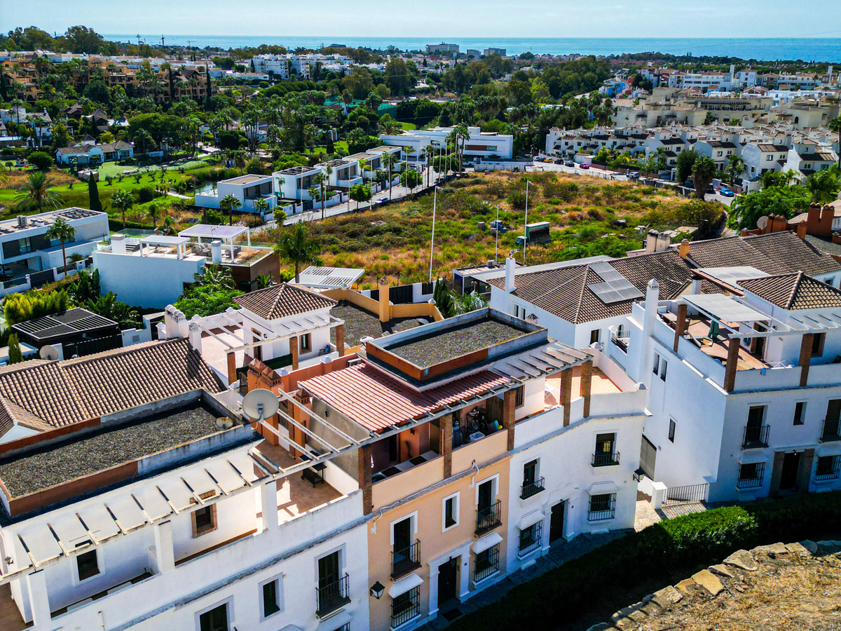 4 Bed Townhouse for sale in Estepona Costa Del Sol, Málaga, Spain