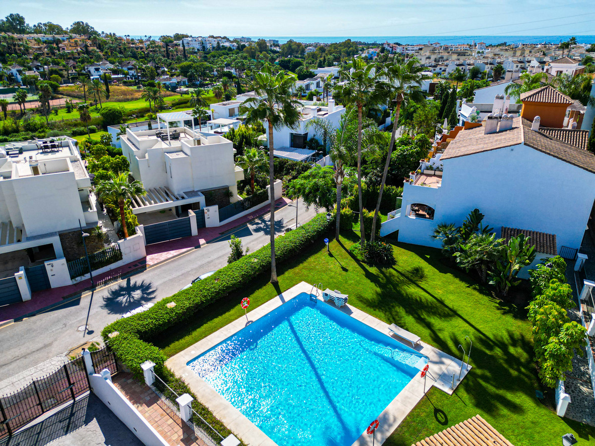 4 Bed Townhouse for sale in Estepona Costa Del Sol, Málaga, Spain