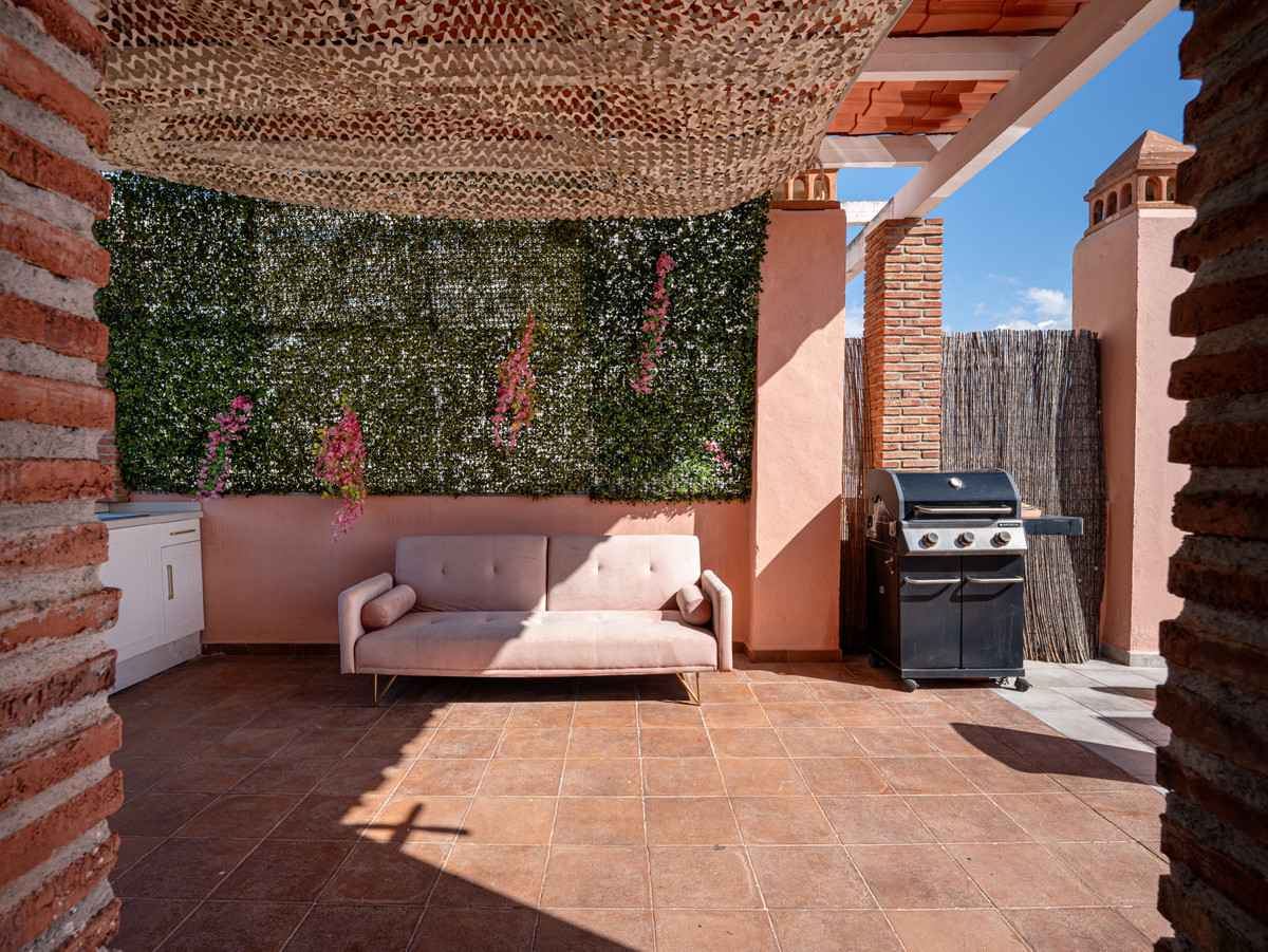 4 Bed Townhouse for sale in Estepona Costa Del Sol, Málaga, Spain