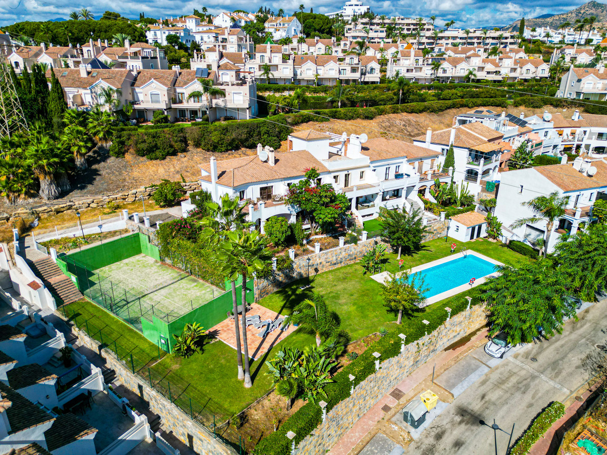 4 Bed Townhouse for sale in Estepona Costa Del Sol, Málaga, Spain