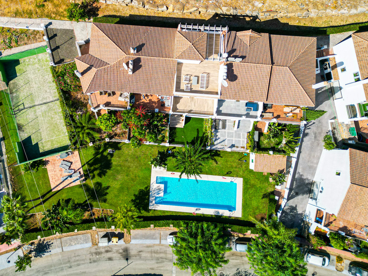 4 Bed Townhouse for sale in Estepona Costa Del Sol, Málaga, Spain