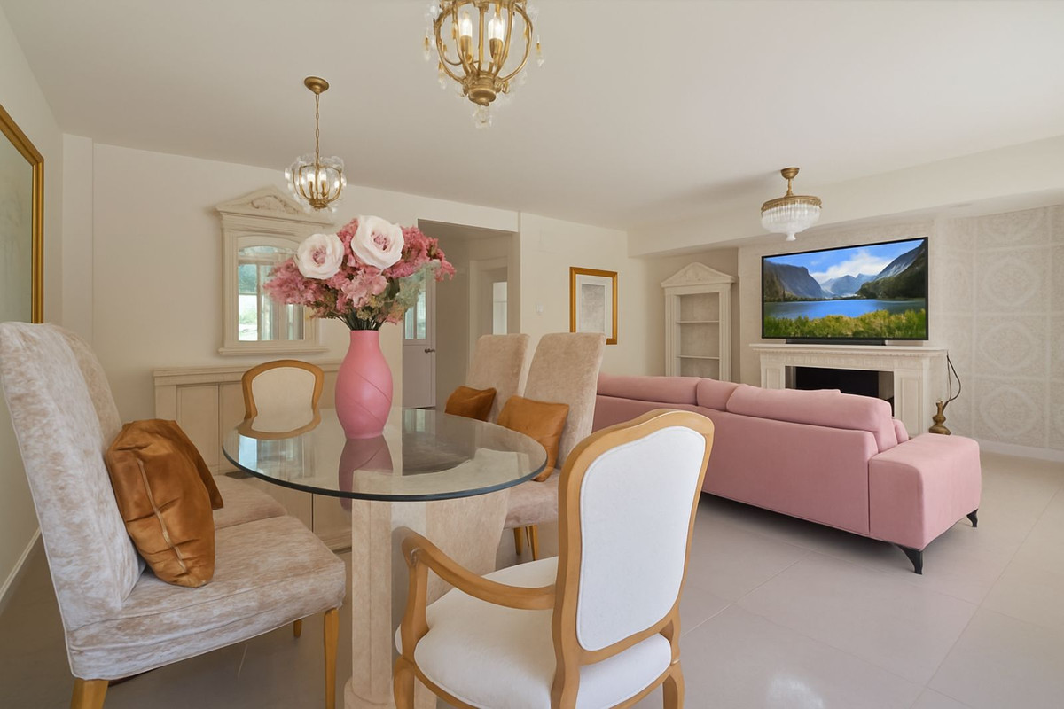 4 Bed Townhouse for sale in Estepona Costa Del Sol, Málaga, Spain