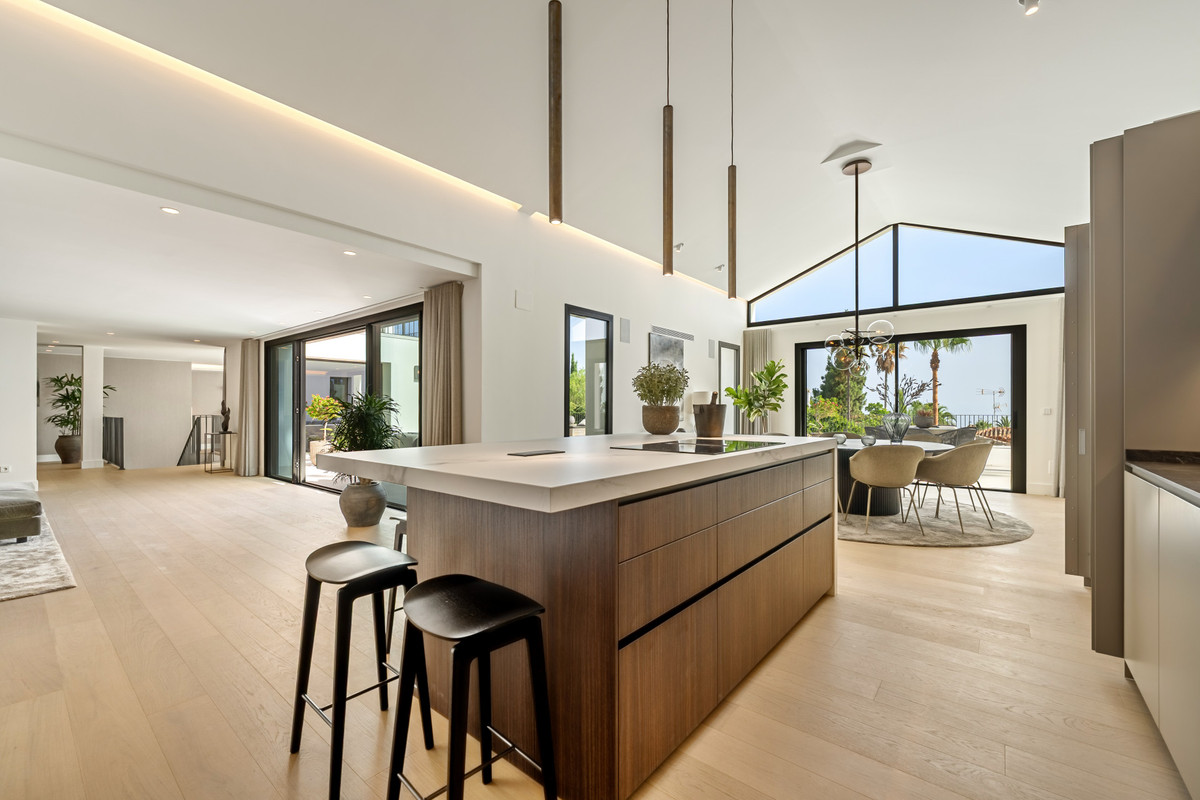 Se vende Villa - Chalet de 5 dormitorios en Costa Del Sol, Málaga, España
