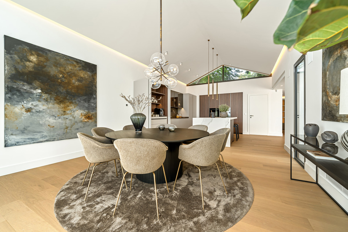 Se vende Villa - Chalet de 5 dormitorios en Costa Del Sol, Málaga, España