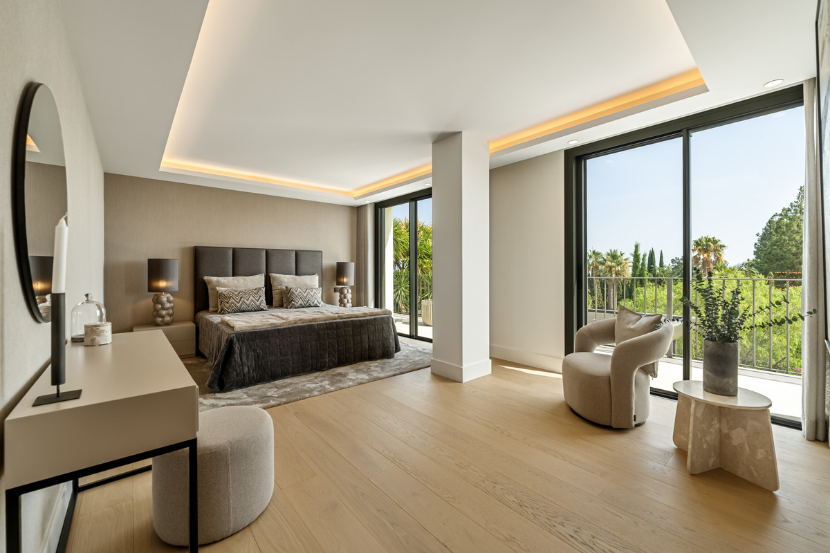 Se vende Villa - Chalet de 5 dormitorios en Costa Del Sol, Málaga, España