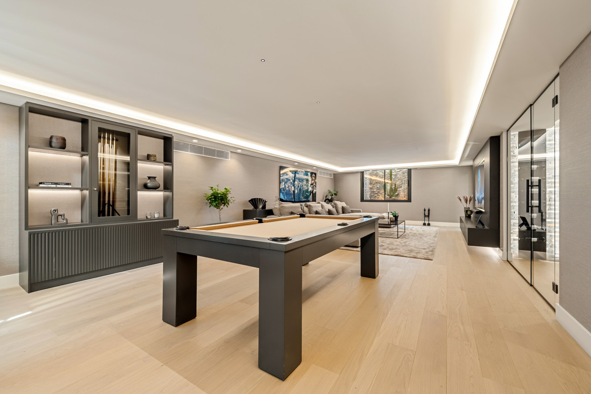 Se vende Villa - Chalet de 5 dormitorios en Costa Del Sol, Málaga, España