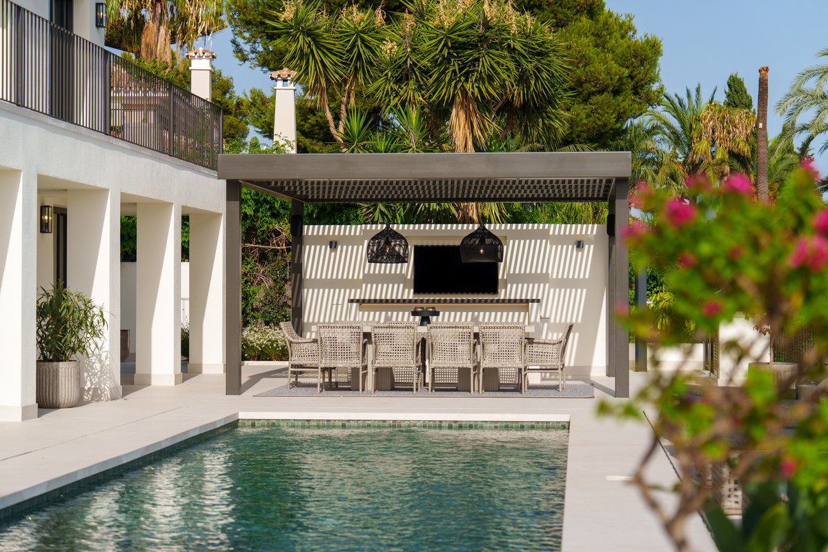 Se vende Villa - Chalet de 5 dormitorios en Costa Del Sol, Málaga, España