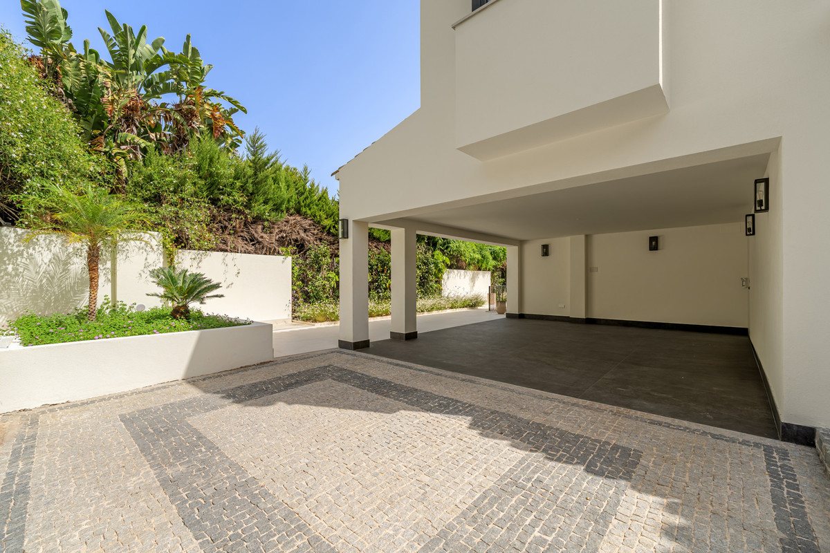 Se vende Villa - Chalet de 5 dormitorios en Costa Del Sol, Málaga, España