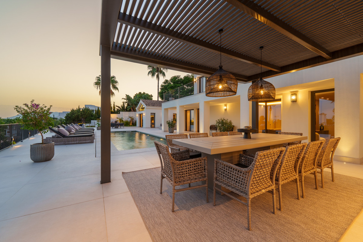 Se vende Villa - Chalet de 5 dormitorios en Costa Del Sol, Málaga, España