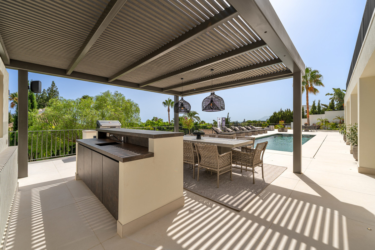 Se vende Villa - Chalet de 5 dormitorios en Costa Del Sol, Málaga, España