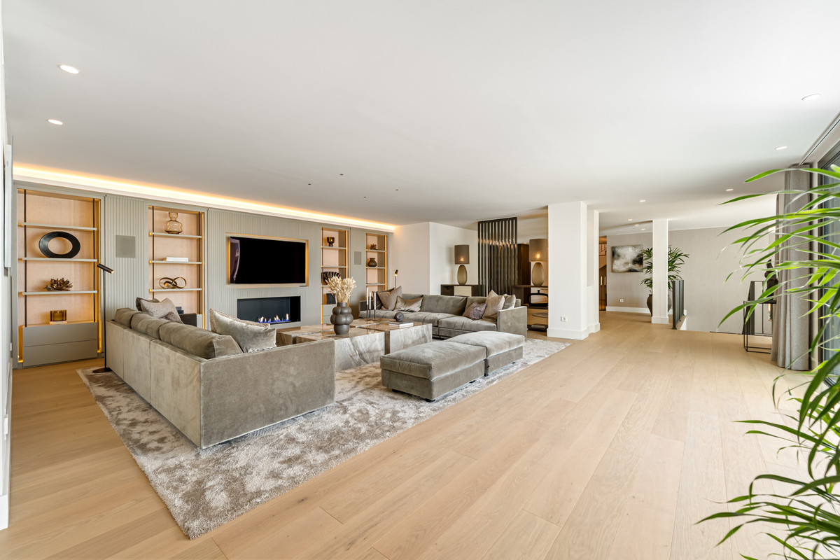 Se vende Villa - Chalet de 5 dormitorios en Costa Del Sol, Málaga, España